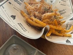 黑松露厚切芝士薯条-Blac+Blac(中海环宇荟店)