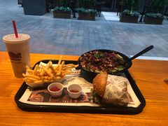 -The Habit Burger Grill 哈比特汉堡(复兴soho店)