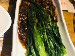 鲮鱼油麦菜-繁花里音乐餐厅(新天地店)