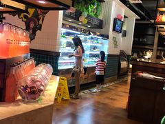 -亚马逊环球美食百汇(新城吾悦广场店)