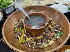 -牛喵喵铜锅牛肉馆