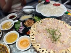 石坚鱼生-官塘鱻鱻鱼生·潮汕生腌·砂锅粥(西马路总店)