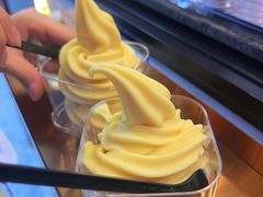豌豆黄味儿冰淇淋-护国寺小吃(地安门店)
