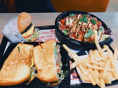 -The Habit Burger Grill 哈比特汉堡(复兴soho店)
