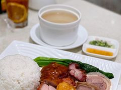 新发八宝饭-香港新发烧腊茶餐厅(书城店)