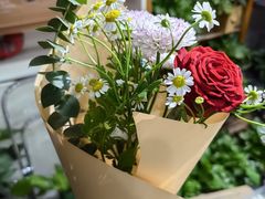 -何兮花店·气球派对鲜花店(马桥银春路万科城店)