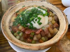 腊味菜果麦豆煲仔饭-关氏饮食店