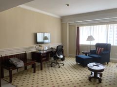 -深圳富苑皇冠假日套房酒店