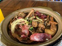 鸽仔腊味煲仔饭-崖口煲仔饭