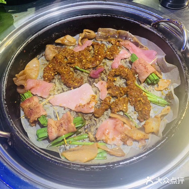 火锅加烧烤加自助餐加鸡尾酒