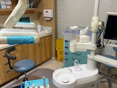-上海仁爱医院口腔科 · 种植