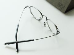 -目艮眼镜SHOWROOM(品牌集合店)
