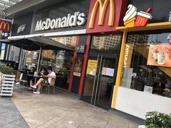 门面-麦当劳(沙井京基百纳广场店)