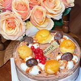 这蛋糕绝了️ 里面的夹心还有我超级喜欢的果仁碎