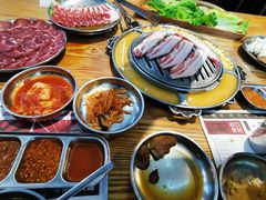 -青瓦炭韩潮烤肉(花园道店)