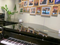 -柏斯音乐艺术中心·钢琴·吉他(上音店)