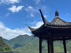 -安吉龙王山峡谷漂流