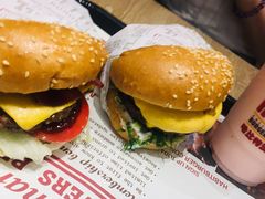 -The Habit Burger Grill 哈比特汉堡(爱琴海店)
