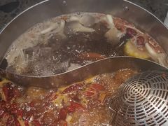 -来龍儿鲜切牛肉自助老火锅