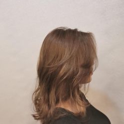 -镁连社·美联社