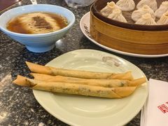 虾仁荠菜春卷-耿福兴(凤凰美食街店)