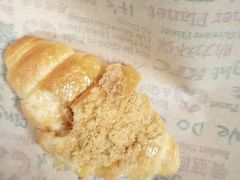 咸蛋黄流心可颂-肯德基(慈溪爱琴海店)