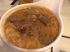-新大咀港式茶餐厅(宝山万达店)