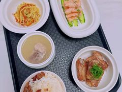 -悦芽照护月嫂+育儿嫂(杭州店)