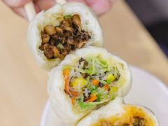 -李与白包子铺(桐梓林店)
