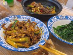 -江城燕子大排档(江汉路步行街店)