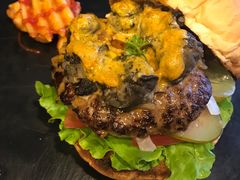 -HIGH FIVE哈福手工汉堡(桂林路店)