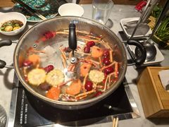 -尚尚仙·酸汤猪手·猪肚鸡火锅(华联万柳购物中心店)