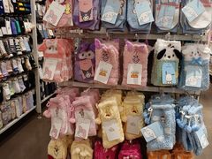 -名创优品(万达广场河东店)
