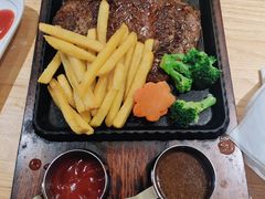 -菲滋意式餐厅(海宁银泰城店)