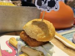 -水桶王国主题餐厅·聚会·生日派对·亲子活动·家庭套餐(亚龙湾希尔顿店)