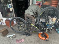 -肖氏修车行(严丰路店)