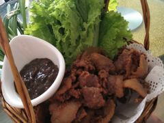 特色菜-方国老头包子·39年威海本地老字号•小船海鲜疙瘩汤