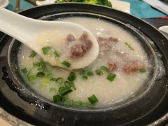 窝蛋牛肉粥-御膳粥·牛乳粥底火锅·地道顺德菜(容桂店)