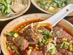 -谢老五跷脚牛肉·非遗传承店