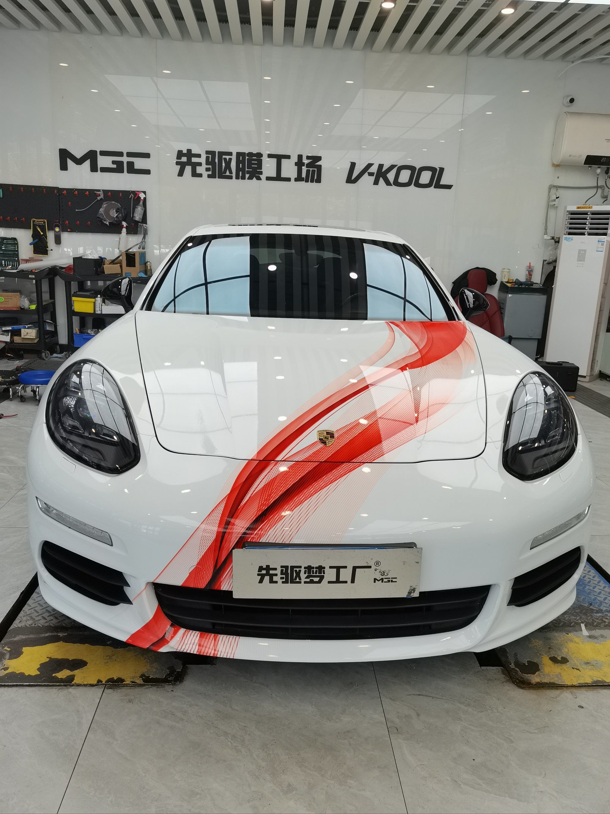 回头率百分百#车膜 #把您的爱车打造的与众不同 「先驱梦工厂汽车贴膜