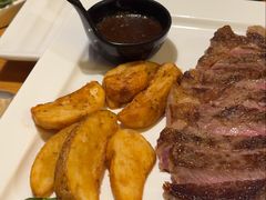 -LENBACH兰巴赫西餐啤酒坊(大连东港店)