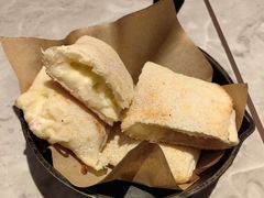 奶香芝士菠萝卷-必胜客(东大桥店)