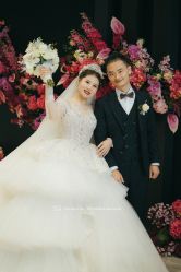 点击看大图 -GRACE KELLY婚纱与礼服(北京店)