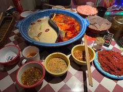 -王歘歘·chuǎ火锅(五道营店)