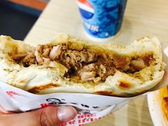 腊汁肉夹馍-秦镇史玉林凉皮(翡丽城店)
