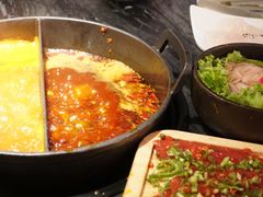 -热火朝天鲜切牛肉火锅(南强街巷店)