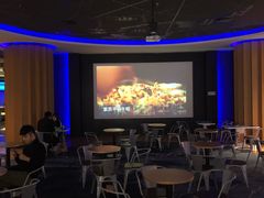 等候区-万达影城IMAX(海口日月广场店)