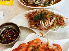 -覃记海鲜美食餐厅