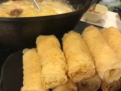 -鲜入围煮花胶鸡海鲜火锅