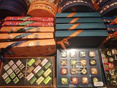 -VENCHI 闻绮(北京国贸商城店)